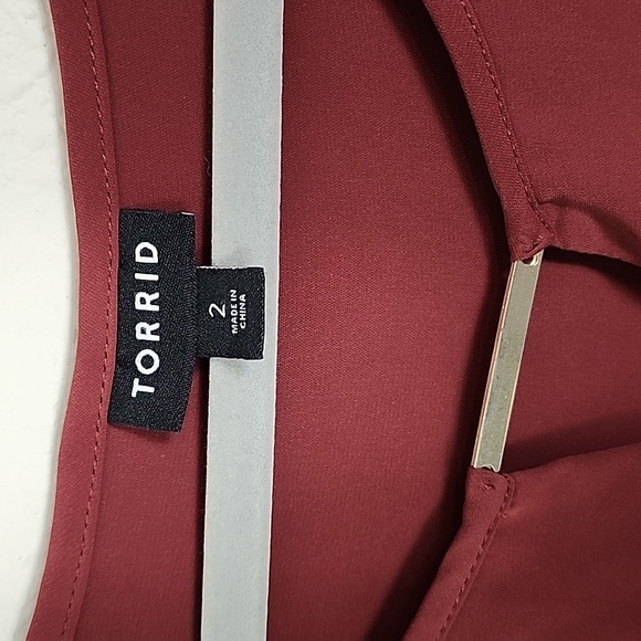 Torrid Sleeveless Top - Picture 3 of 7